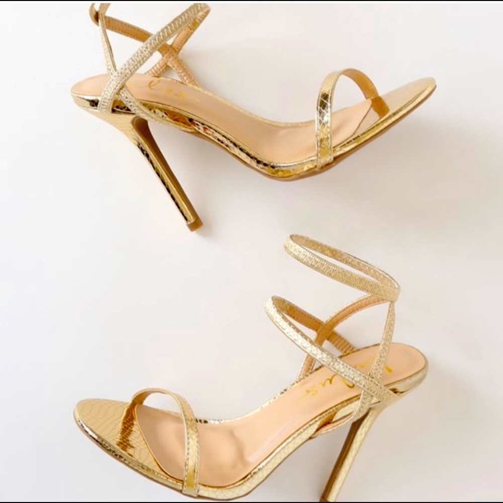 NWT Lulus Gold Strappy high Heels
